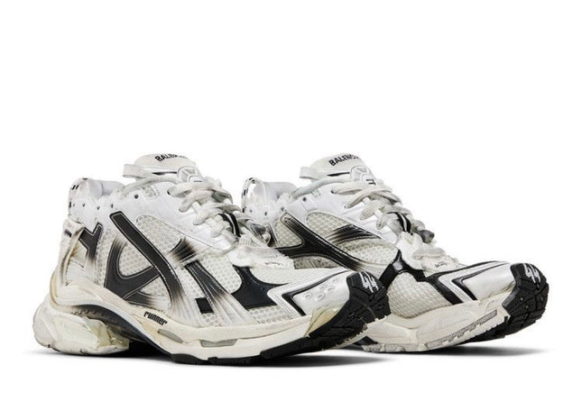 Balenciaga Runner Sneaker – Gradient White/Black