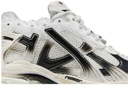 Balenciaga Runner Sneaker – Gradient White/Black